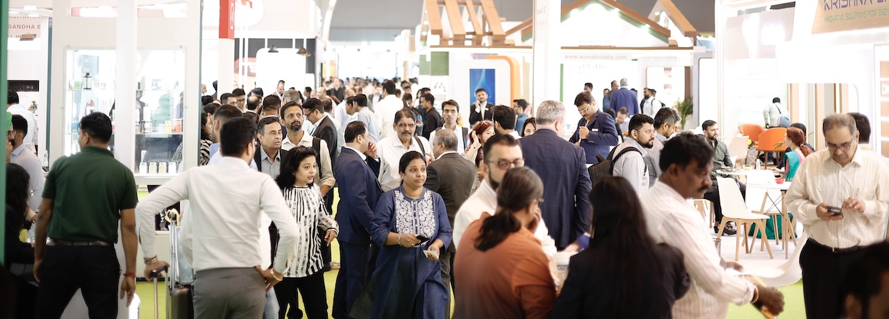 crowd at Vitafoods India